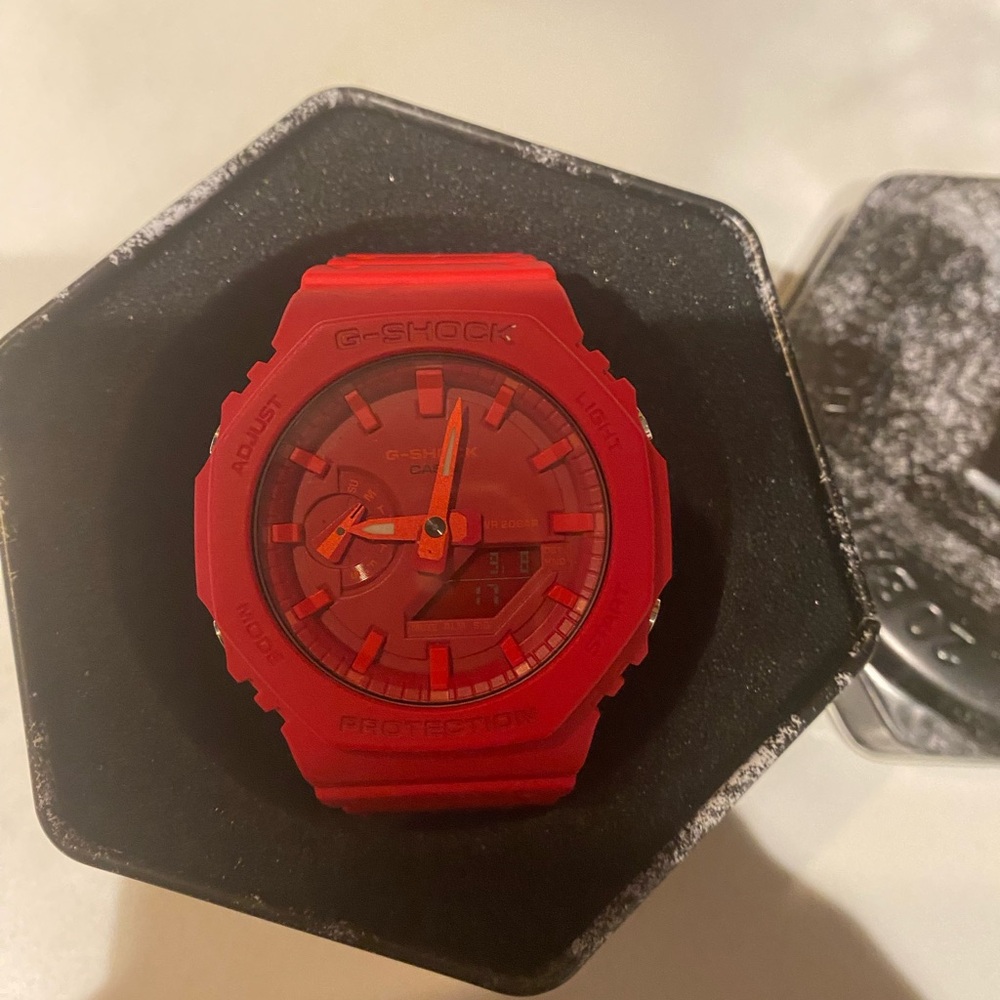 G-Shock Bold Crimson Smartwatch